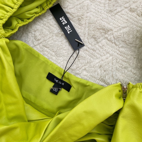 NWT The Bar vegan leather Wyatt dress in pistachio - Picture 4 of 9